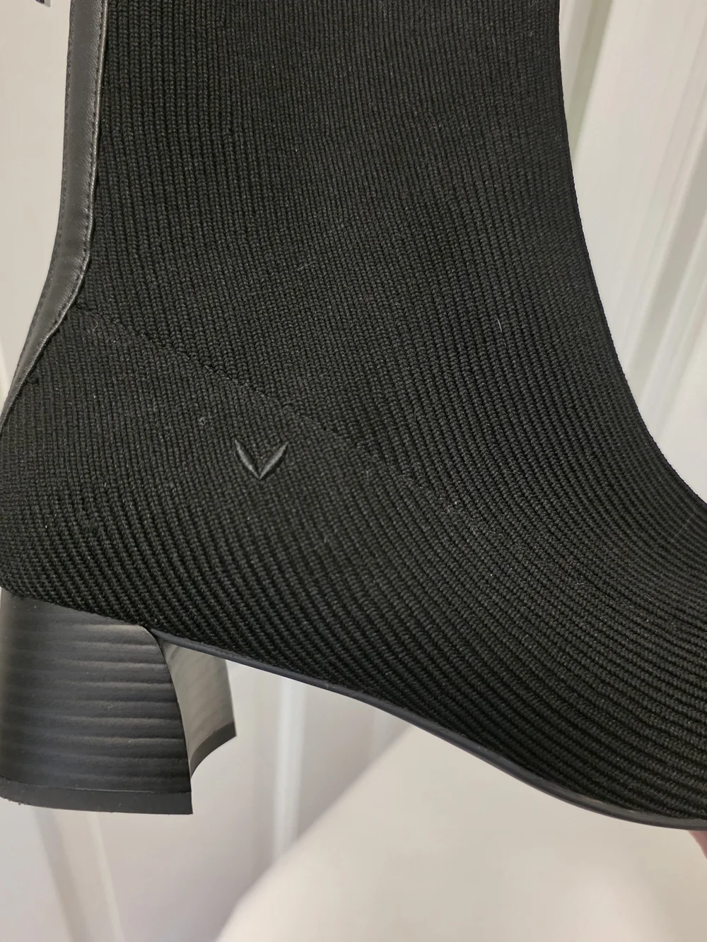 Vivaia Squared Toe Black Ribbed Stretch Ankle Booties Block Heel Size 40.5/9.5